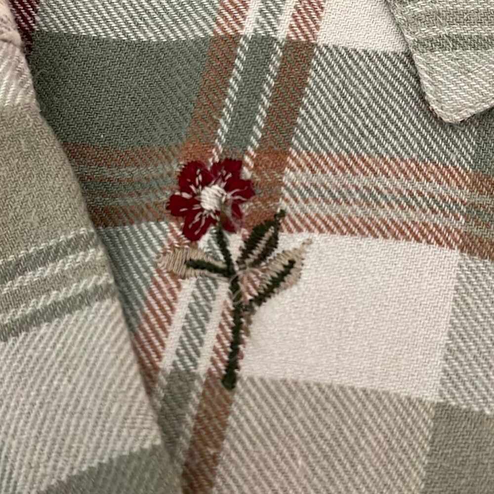 Casey & Max Vintage Flannel Plaid Flower Embroidered Button Up Shirt/Top size Me - Picture 12 of 12